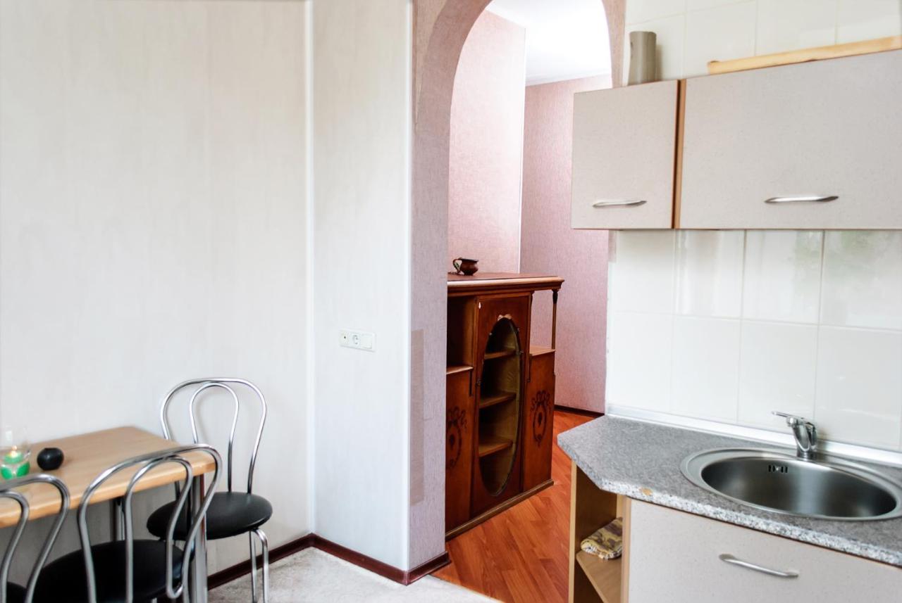 Apartments On Skovoroda Street ハルキウ エクステリア 写真