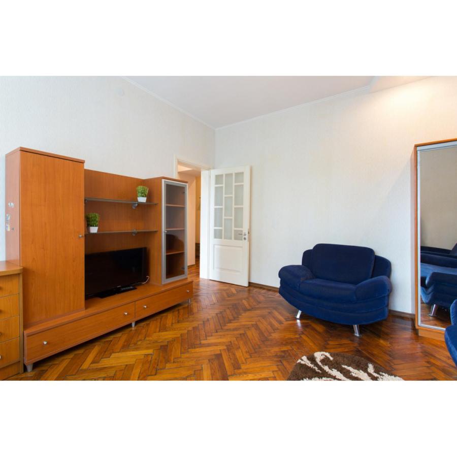 Apartments On Skovoroda Street ハルキウ エクステリア 写真
