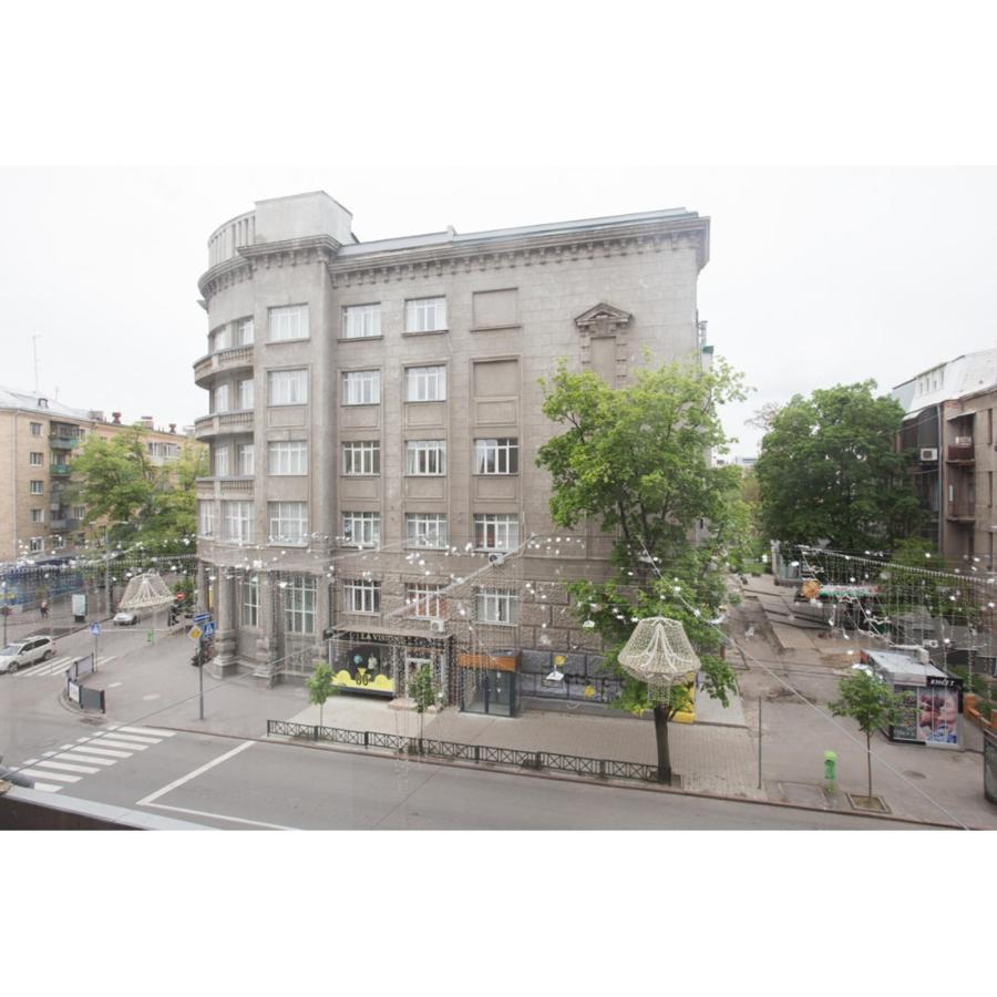 Apartments On Skovoroda Street ハルキウ エクステリア 写真