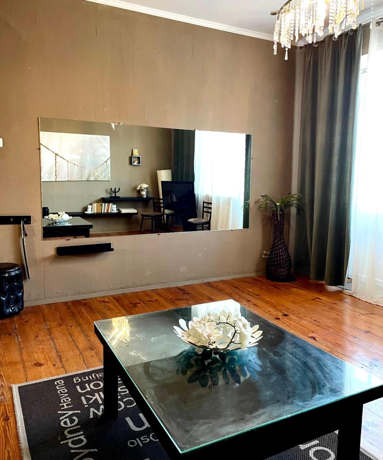 Apartments On Skovoroda Street ハルキウ エクステリア 写真