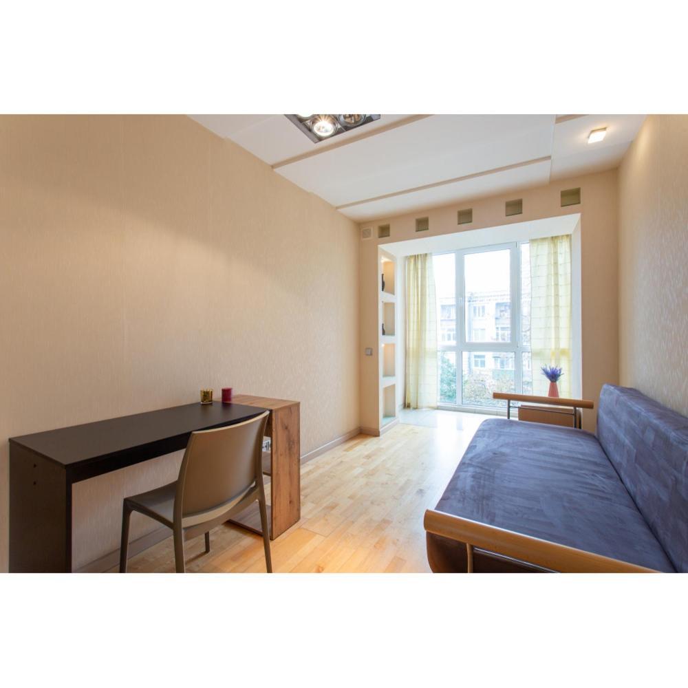 Apartments On Skovoroda Street ハルキウ エクステリア 写真